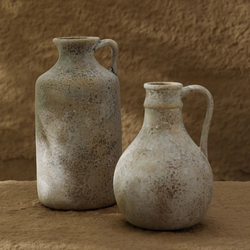 Håndlavet keramikvase i wabi-sabi-stil, jordnære toner — Bo Studio