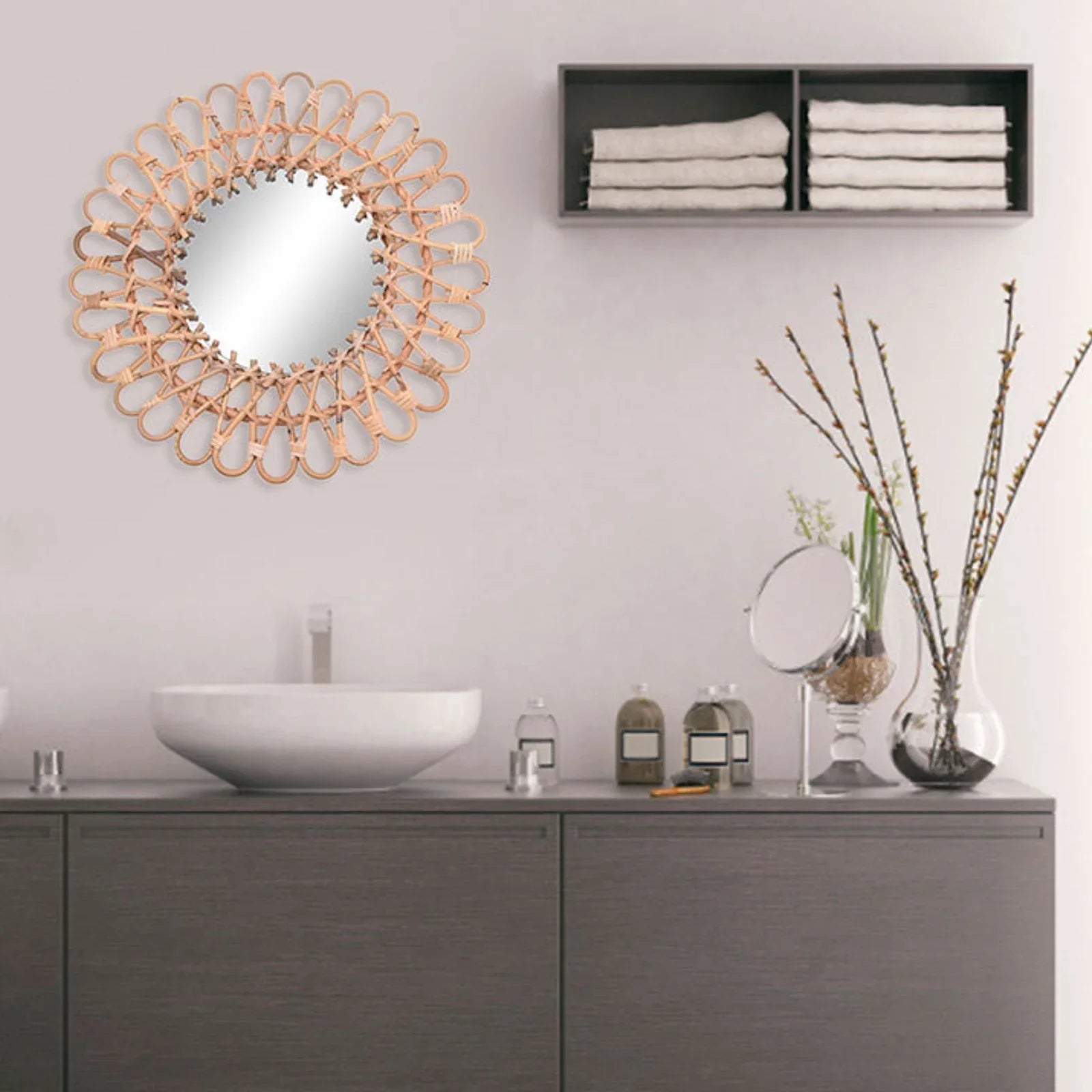 Rattanspejl over konsol — Bo Studio